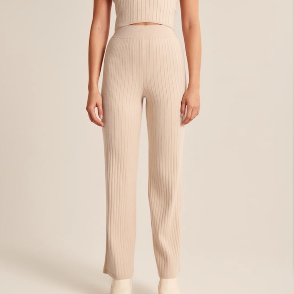 Abercrombie 90s Straight Leg Sweater Pants